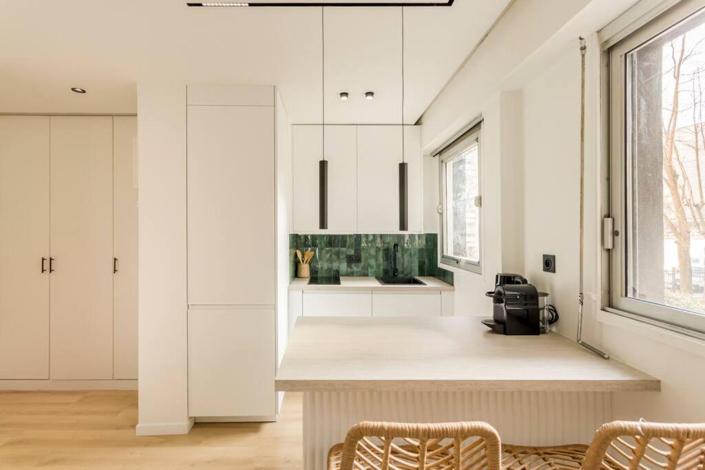 Luxurious 3 Min Walk From Eiffel Tower Appartement Parijs Buitenkant foto